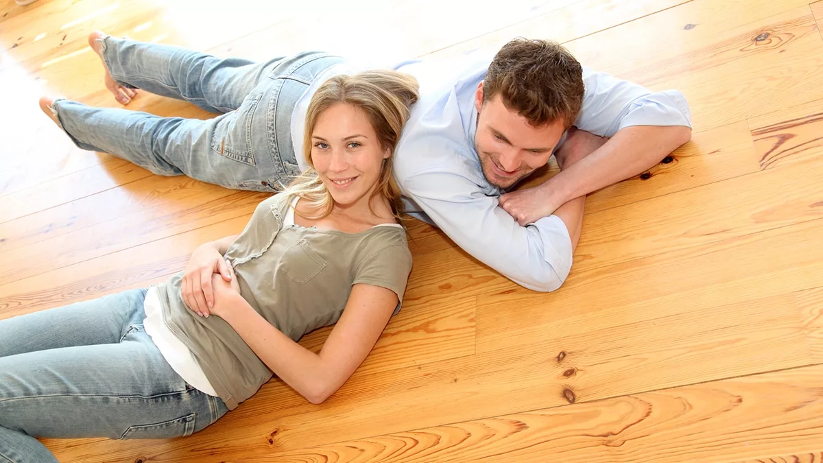 Los mejores suelos para que pises fuerte este verano en casa